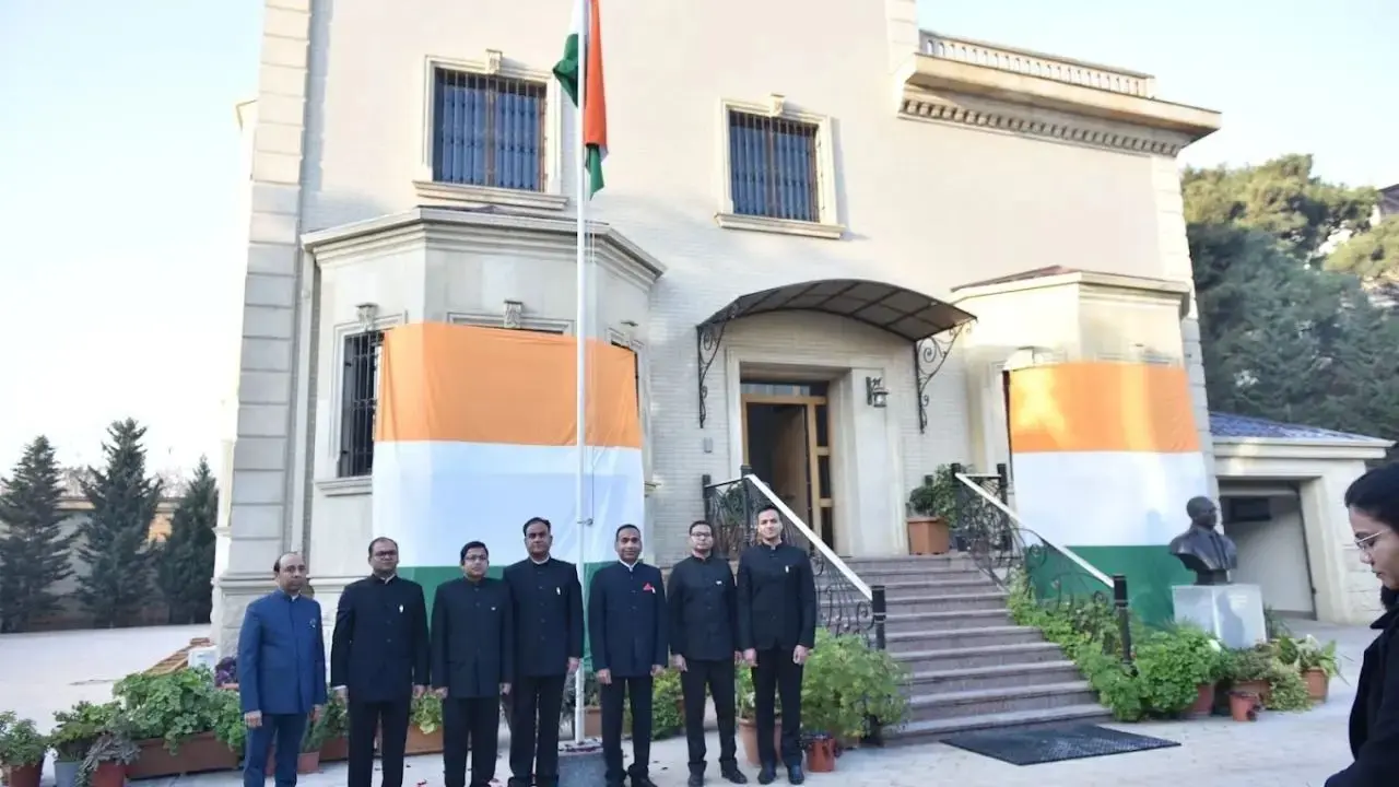 India warns nationals in Iran against crossing land borders without coordination